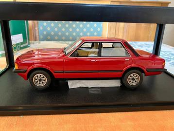 Cult Scale Ford Taunus TC4 Rood 1:18 beschikbaar voor biedingen