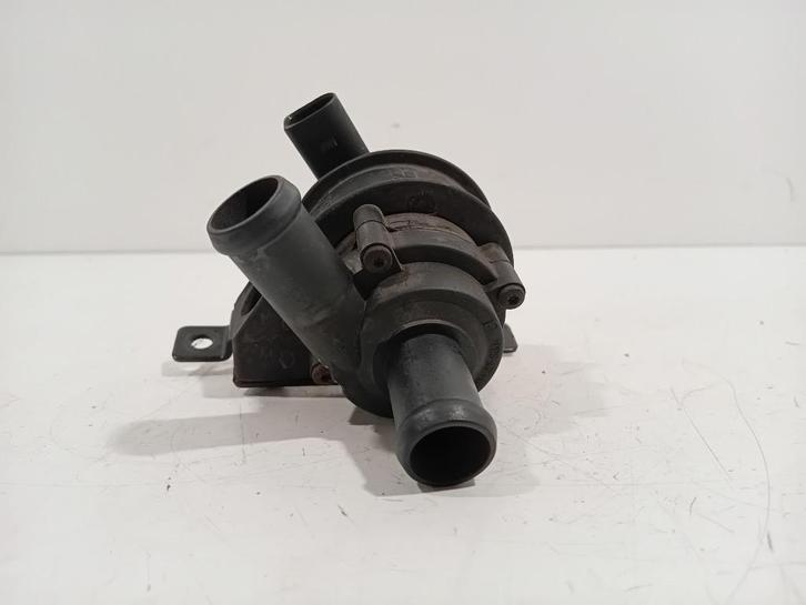 WATERPOMP Skoda Yeti (5LAC) (01-2009/12-2017) (30950000), Auto-onderdelen, Airco en Verwarming, Skoda, Gebruikt