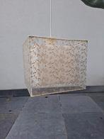 Luster met bloemetjespatroon, Ophalen