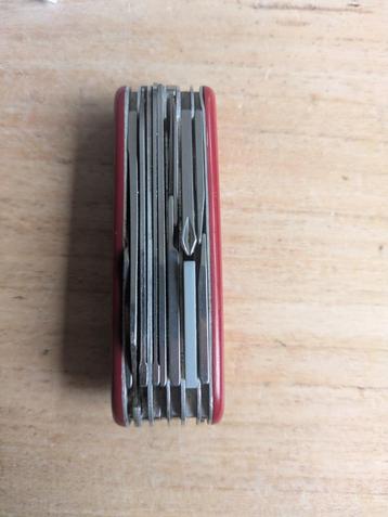 Victorinox Swiss army knive beschikbaar voor biedingen