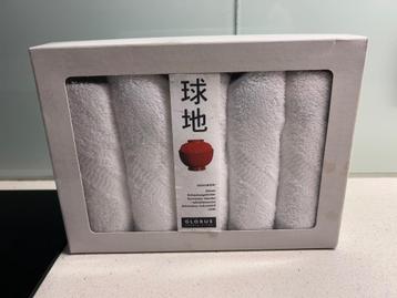 Oshibori - warme verfrissing handdoekjes beschikbaar voor biedingen