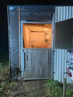 porte d'écurie pour écurie, Mise à l'étable