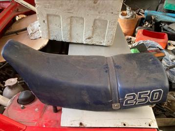 Zadel klr250 beschikbaar voor biedingen