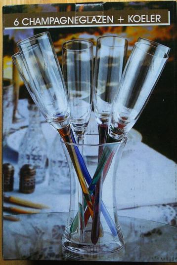 Champagneglazen en koeler beschikbaar voor biedingen