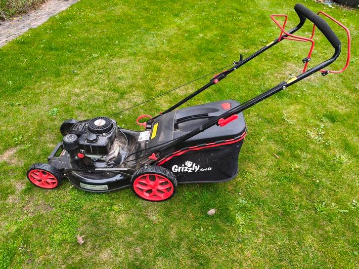 Te koop grasmaaier Grizzly nog maar 1 jaar oud !!, Tuin en Terras, Grasmaaiers, Zo goed als nieuw, Mulchfunctie, Opvangzak, Opvangbak