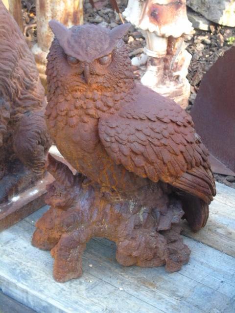 hibou grand duc en fonte patinée rouillé, Jardin & Terrasse, Statues de jardin, Neuf, Animal, Métal, Enlèvement ou Envoi