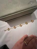 Van cleef & arpels Alhambra vintage yellow gold bracelet, Handtassen en Accessoires, Armbanden, Ophalen of Verzenden
