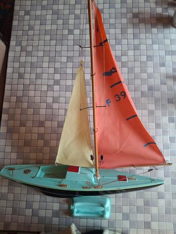 Vintage bateau plastique, Enlèvement, Utilisé