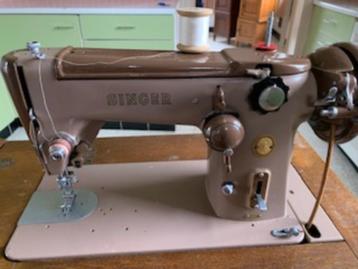 Singer naaimachine beschikbaar voor biedingen