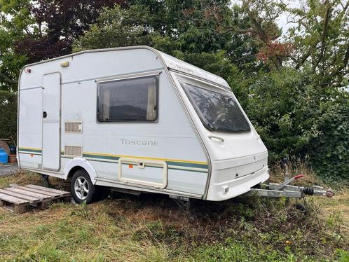 Caravan Swift 400/1, Caravans en Kamperen, Caravans, Particulier, tot en met 2, 750 - 1000 kg, Treinzit, Swift, Omvormbare zithoek