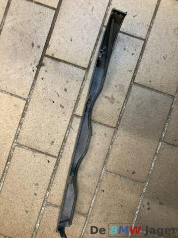 Koplamprand links BMW 3-serie E46 8208481 beschikbaar voor biedingen