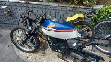 Partie supérieure de fixation pour Honda MBX AC05, Enlèvement