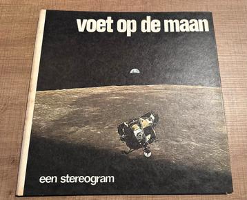 Voet op de maan - Stereogram beschikbaar voor biedingen