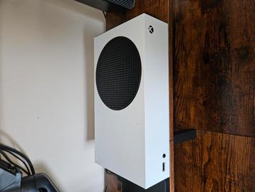 Xbox series s + 1TB Seagate HDD beschikbaar voor biedingen