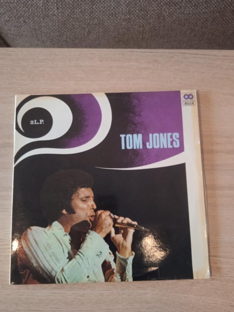 Lp tom jones, Ophalen