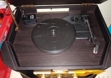 Retro look platenspeler Technaxx met radio, cassette ,cd, Audio, Tv en Foto, Platenspelers, Ophalen of Verzenden, Zo goed als nieuw