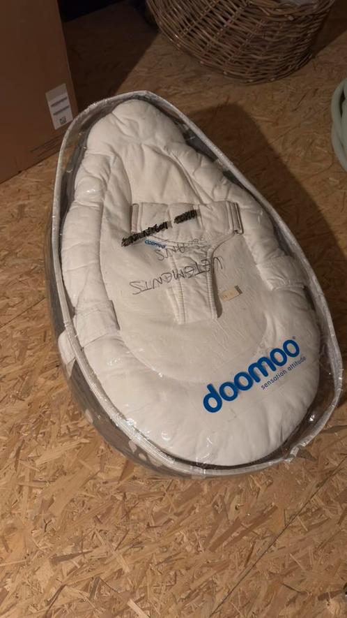 Pouf doomoo avec balancelle, Kinderen en Baby's, Wipstoeltjes, Gebruikt, Ophalen