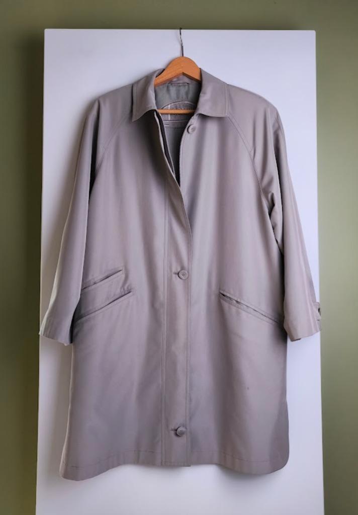 halflange trenchcoat zeer lichte stof soft Line maat 42, Kleding | Dames, Jassen | Winter, Maat 42/44 (L), Ophalen of Verzenden