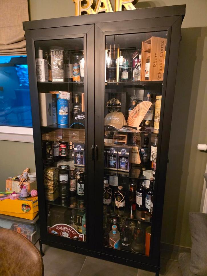 Vitrine style industriel, Huis en Inrichting, Kasten | Vitrinekasten, Ophalen