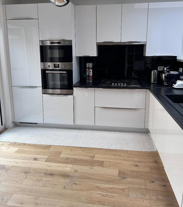 Cuisine, Maison & Meubles, Cuisine | Cuisines complètes, Utilisé, Cuisine d'angle, Blanc, Synthétique, Brillant ou Laqué, Enlèvement