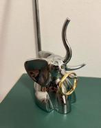 Zilverkleurige juwelenhouder Umbra, Enlèvement