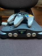 Nintendo 64 +2 spelen met collectibles, Games en Spelcomputers, Spelcomputers | Nintendo 64, Ophalen of Verzenden, Gebruikt