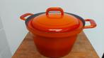 Oude emaille kookpot. Oranje/rood/rond/27cm bij 15cm hoogte, Ophalen, Gebruikt, Gietijzer, Overige typen