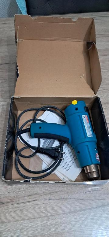 MAKITA heteluchtblazer werkt erg goed, goede staat  beschikbaar voor biedingen