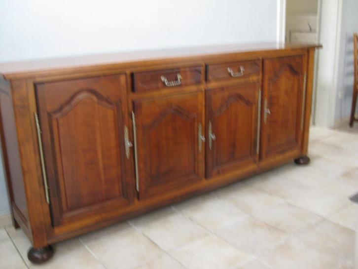 dressoir kast in kerselaar  reden verhuis bieden, Huis en Inrichting, Kasten | Dressoirs, Gebruikt, 200 cm of meer, 50 tot 75 cm