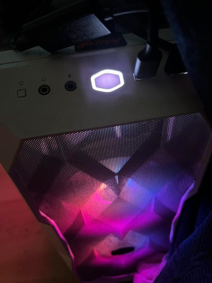 PC-gamer, Computers en Software, Desktop Pc's, Zo goed als nieuw, 4 Ghz of meer, SSD, 32 GB, Met videokaart, Gaming, Ophalen of Verzenden