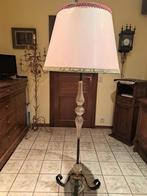 Lampadaire, Ophalen