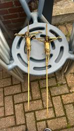 2 grote religieuze kruisbeelden messing, Ophalen of Verzenden