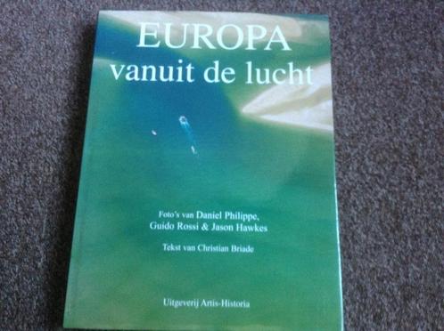 Boek europa vanuit de lucht ,schitterende & prachige beelden, Boeken, Prentenboeken en Plaatjesalbums, Zo goed als nieuw, Plaatjesalbum