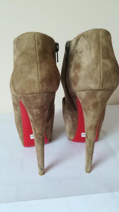 585B* Christian LOUBOUTIN boots authentiques (38), Vêtements | Femmes, Chaussures, Porté, Escarpins, Autres couleurs, Envoi