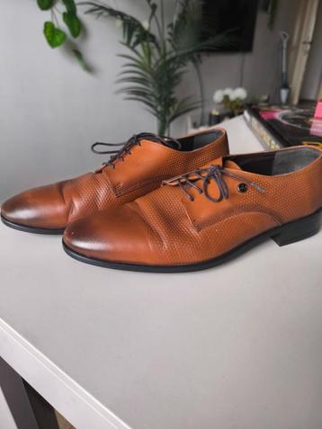 Klassieke schoenen  beschikbaar voor biedingen