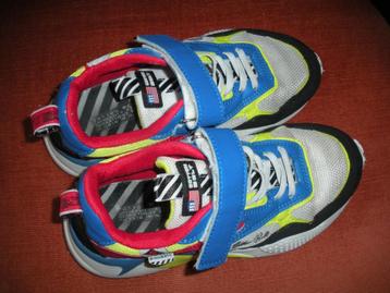 Paire de baskets COTTON BELT. beschikbaar voor biedingen