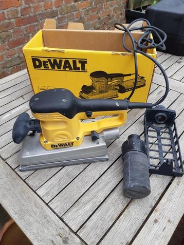 DeWALT D26421-QS beschikbaar voor biedingen