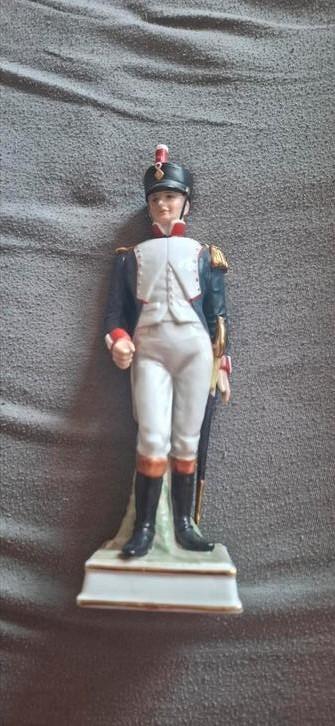 Statue de soldat français en porcelaine taille ~22 cm, Enlèvement ou Envoi, Comme neuf, Sculpture
