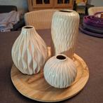 Houten plateau met 3 verschillende vaasjes, Enlèvement, Comme neuf