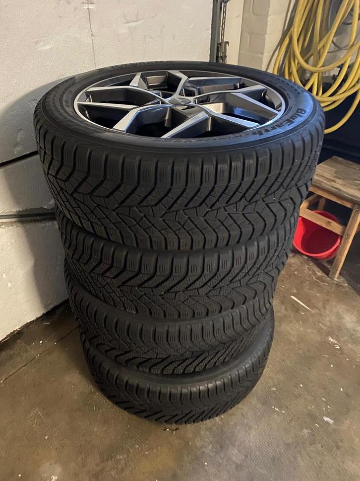 Winterkit 235 50 19 Kia Sportage, Auto-onderdelen, Banden en Velgen, Banden en Velgen, Winterbanden, 19 inch, 235 mm, Nieuw, Ophalen