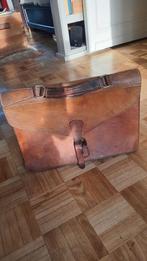 Malette en cuir, Bijoux, Sacs & Beauté, Cuir, 30 à 40 cm, Enlèvement, Utilisé