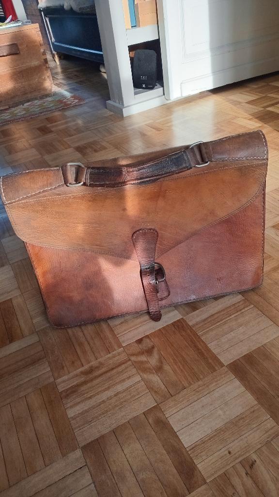 Malette en cuir, Bijoux, Sacs & Beauté, Sacs | Cartables, Utilisé, Porte-documents ou Cartable, 40 à 50 cm, 30 à 40 cm, Cuir, Enlèvement