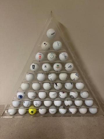 Golfballenstaander in plexi voor 45 ballen beschikbaar voor biedingen