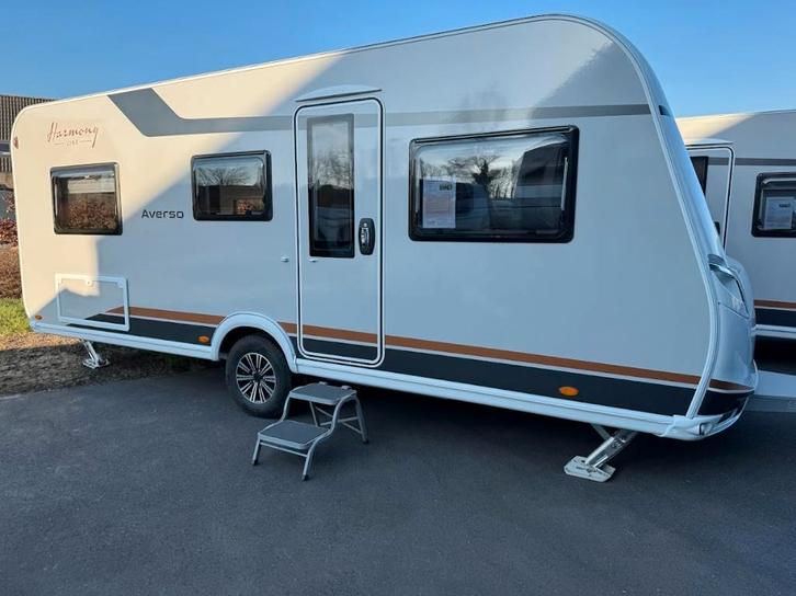 Burstner Averso 535 TL met mover,luifel,airco, Caravans en Kamperen, Caravans, Bedrijf, tot en met 4, Rondzit, Bürstner, 2 aparte bedden