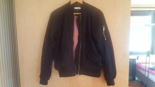 Bomberjack H&M (maat 34 tailleert eigenlijk maat 36), Kleding | Dames, Jassen | Zomer, Zo goed als nieuw, Maat 34 (XS) of kleiner