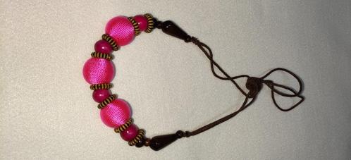 Opvallende Handgemaakte Kralenketting met Fuchsia Roze Zijde, Handtassen en Accessoires, Overige Accessoires, Nieuw, Verzenden
