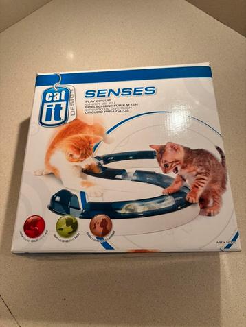 Katten speelgoed beschikbaar voor biedingen