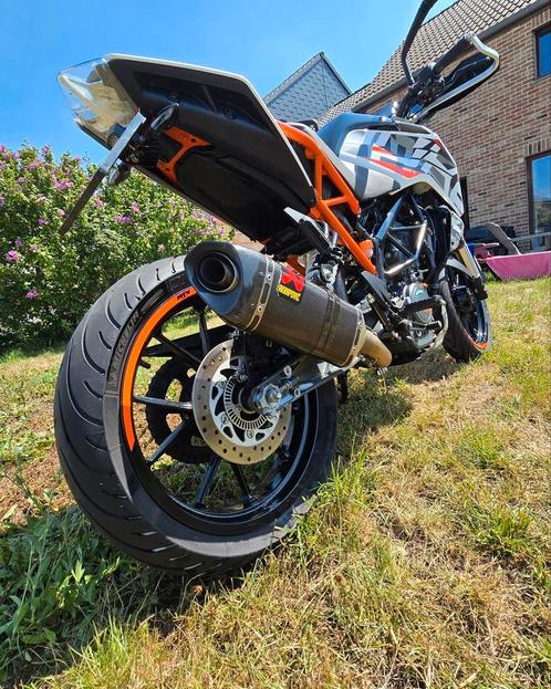 KTM Duke 125 met Akrapovič — 2018 — Goede conditie, Motoren, Motoren | KTM, Particulier, Ophalen