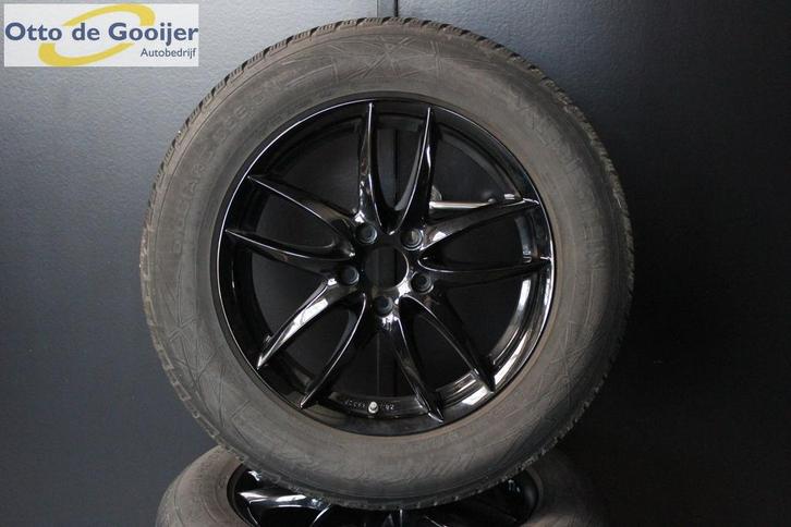 Peugeot 5008 Velgen 17 Inch Winterbanden, Auto-onderdelen, Banden en Velgen, Banden en Velgen, Winterbanden, 17 inch, 215 mm, Personenwagen