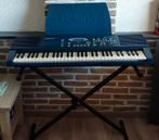 Keyboard Roland met onderstel, Muziek en Instrumenten, Keyboards, Ophalen, Zo goed als nieuw, Roland
